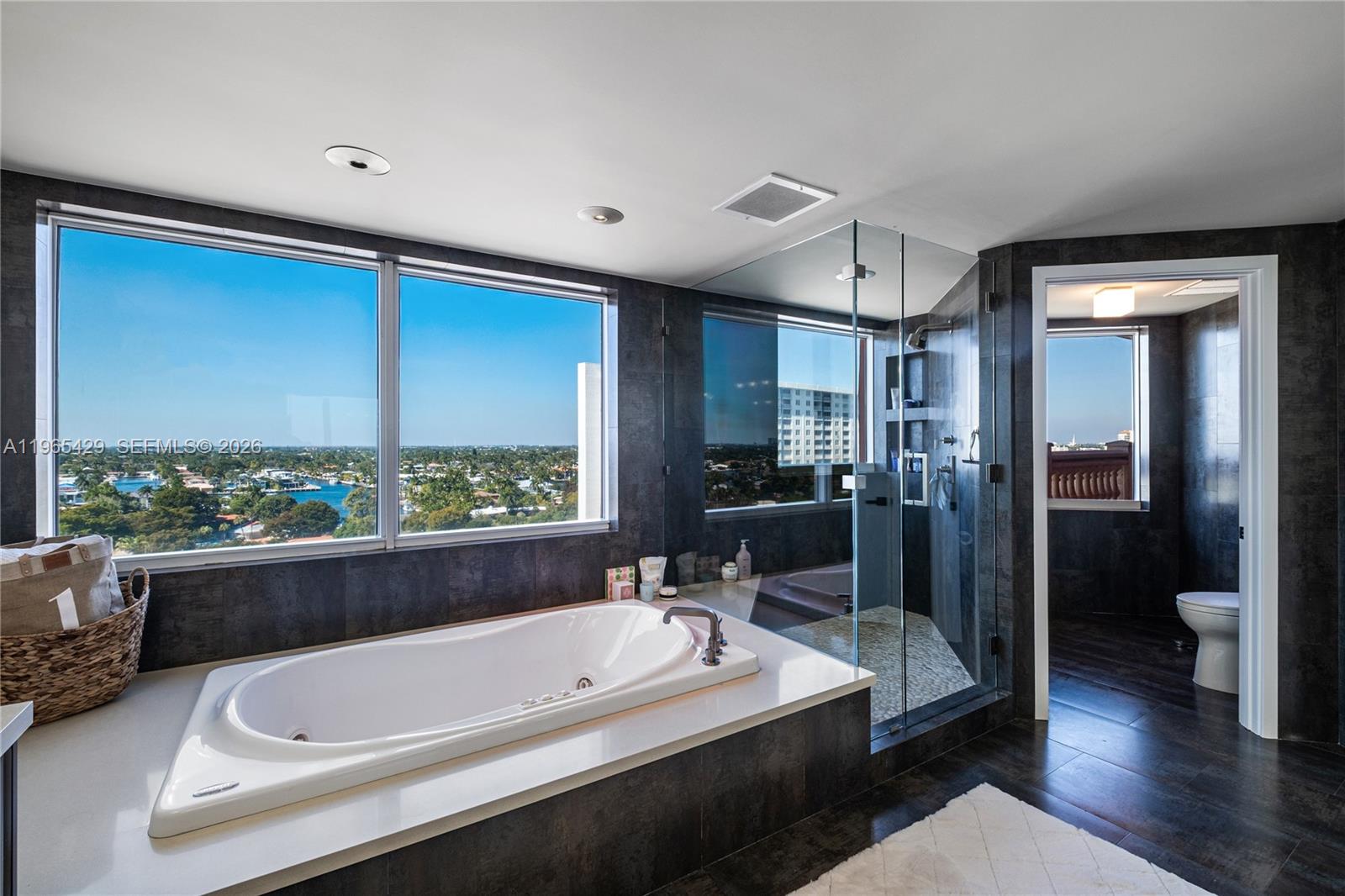 2100 N Ocean Blvd #11B Fort Lauderdale, FL 33305