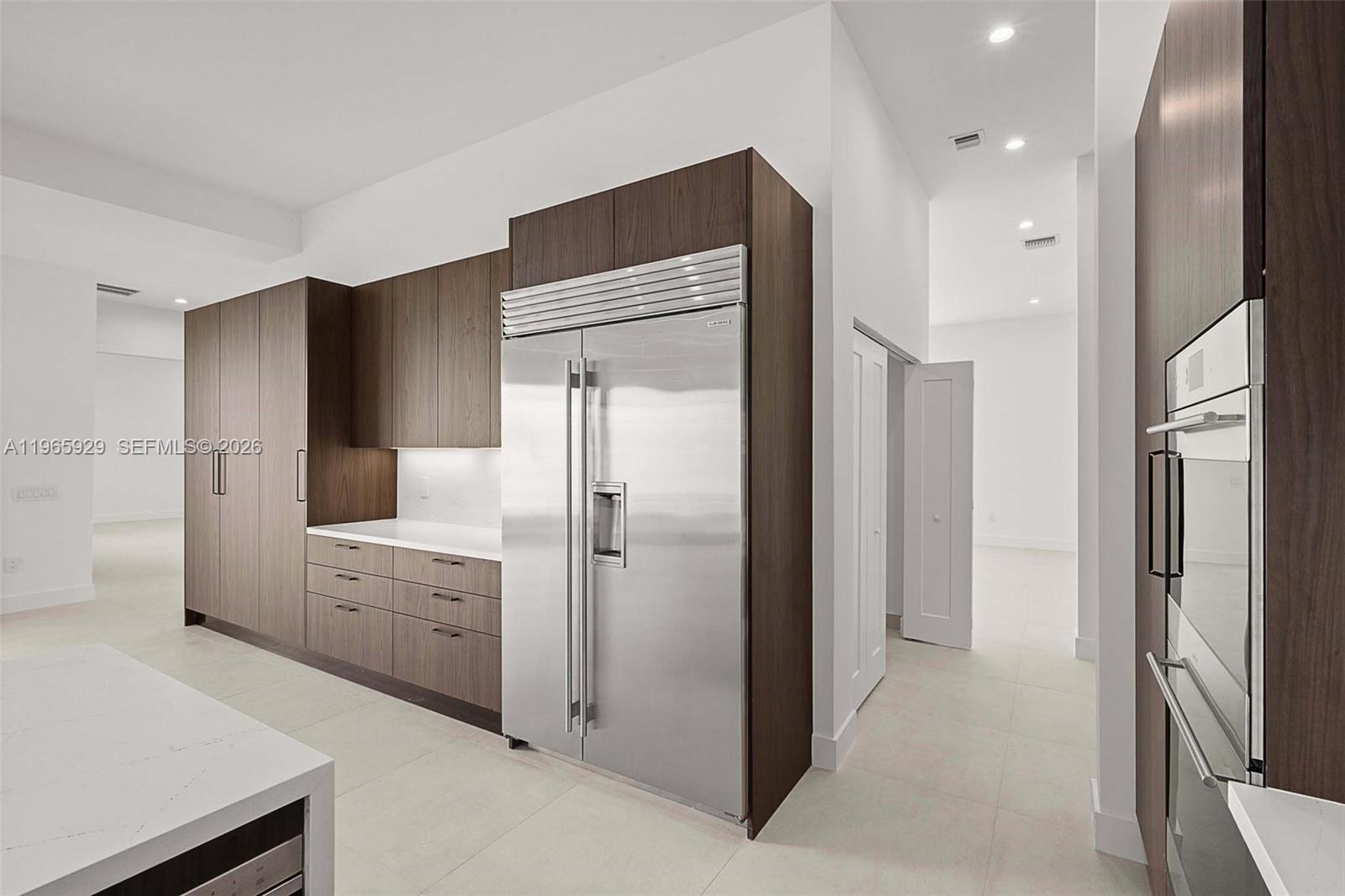 5718 W Ashwood Cir W Hollywood, FL 33312