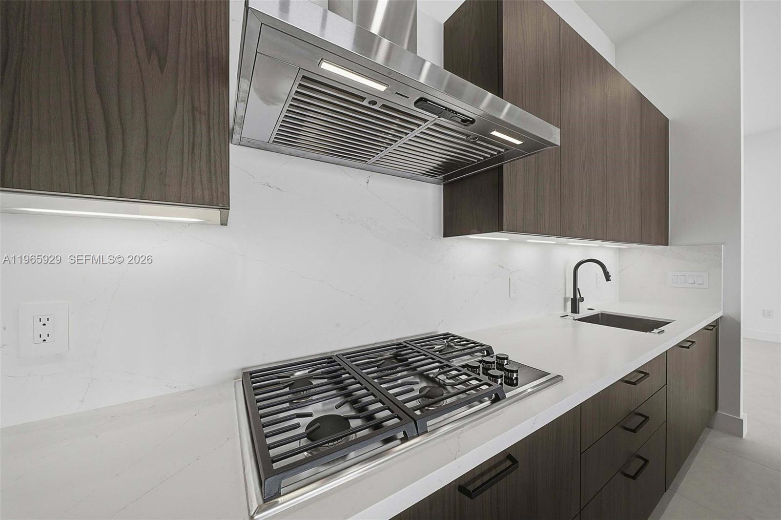 5718 W Ashwood Cir W Hollywood, FL 33312