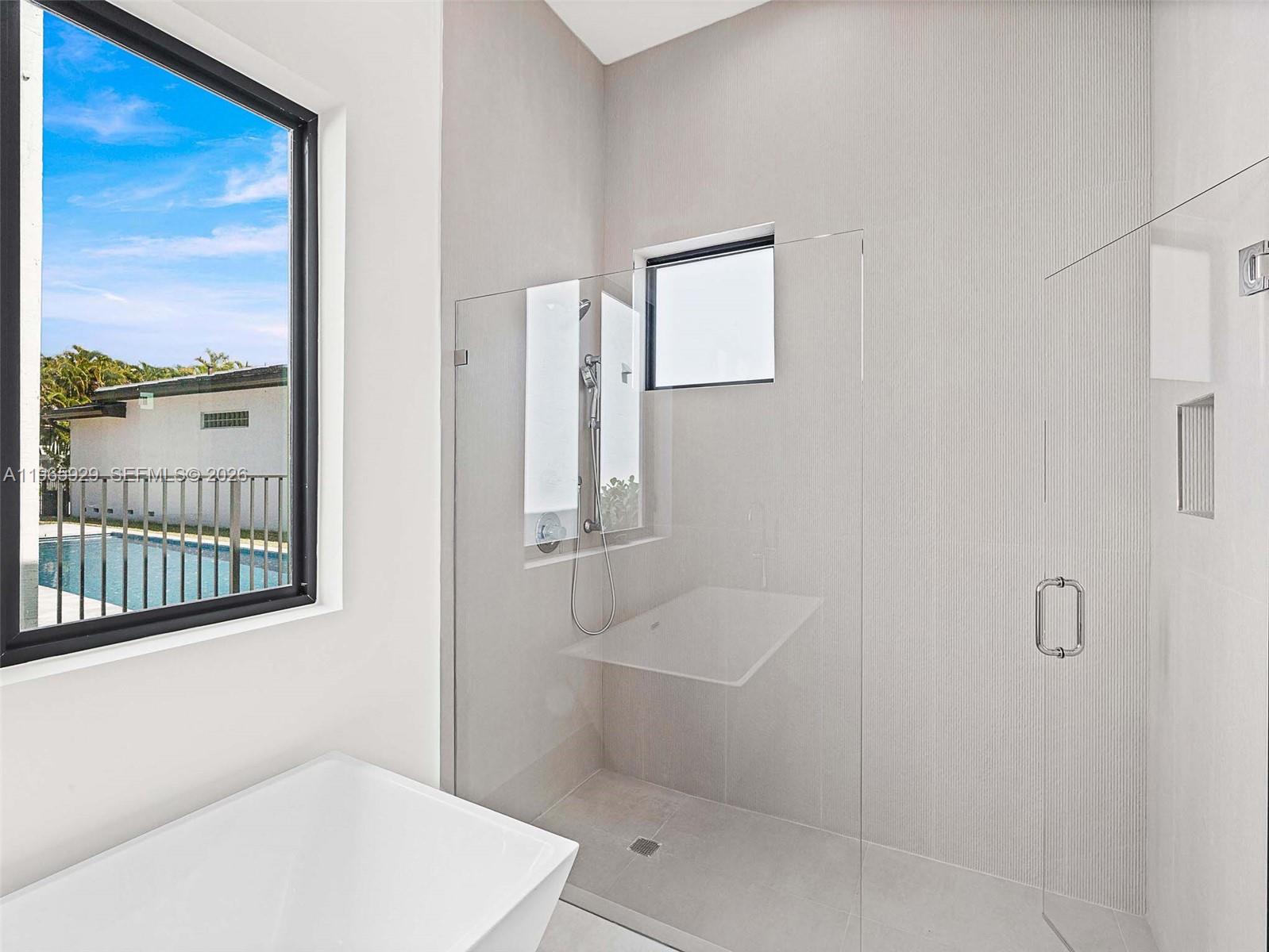 5718 W Ashwood Cir W Hollywood, FL 33312