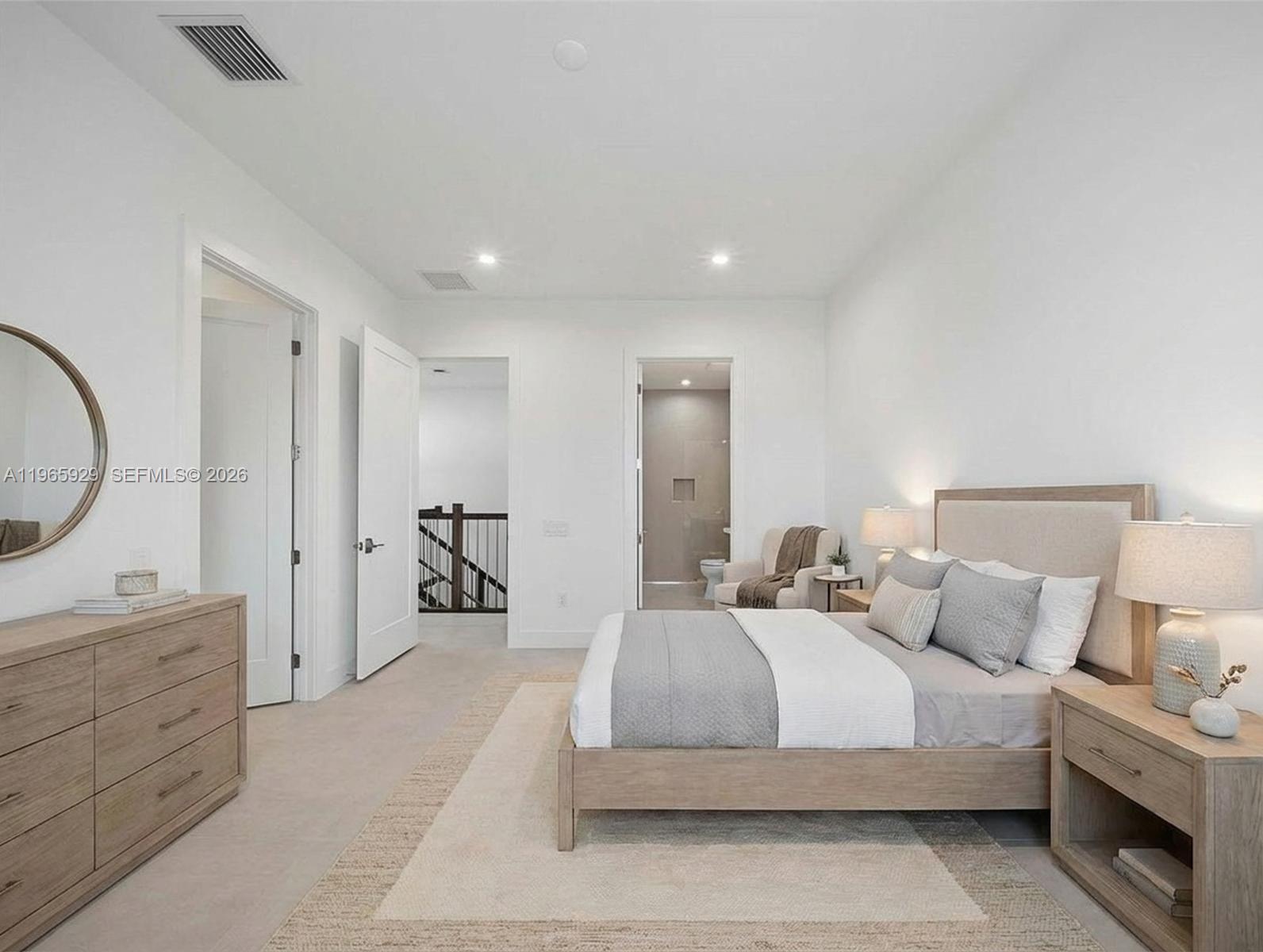 5718 W Ashwood Cir W Hollywood, FL 33312