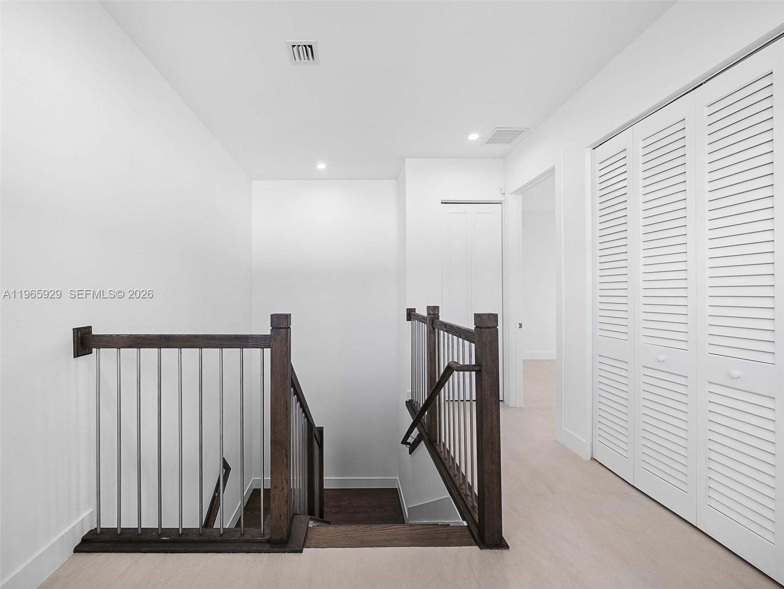 5718 W Ashwood Cir W Hollywood, FL 33312