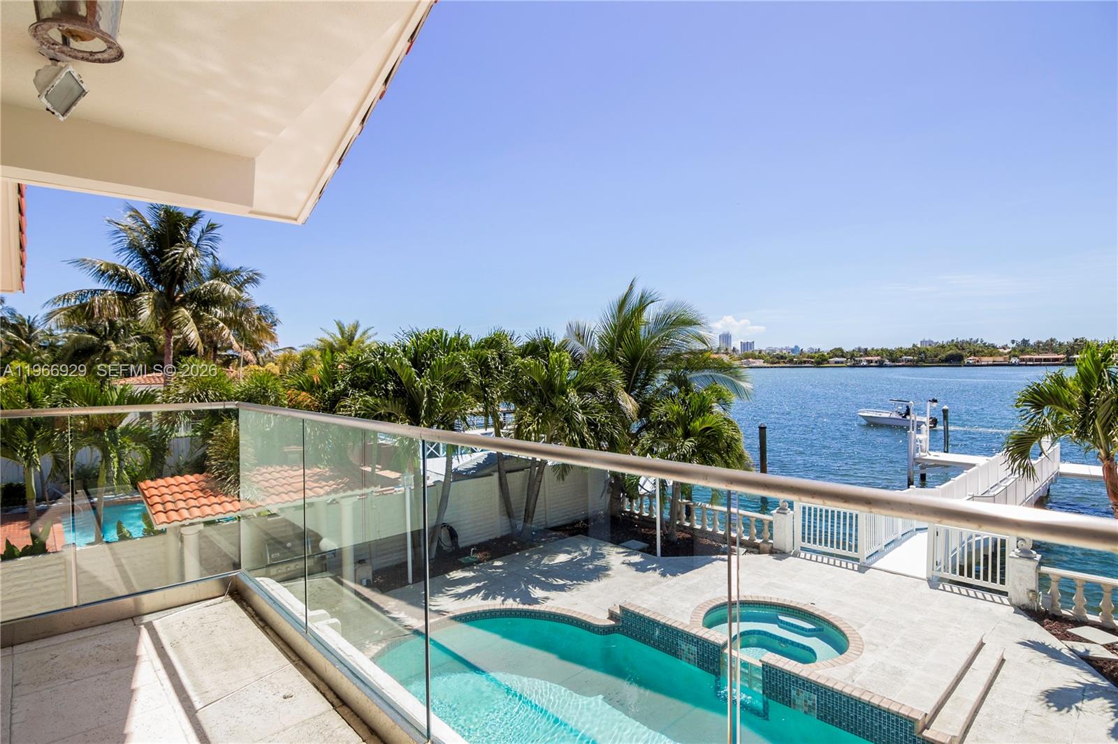 1400 Stillwater Dr Miami Beach, FL 33141