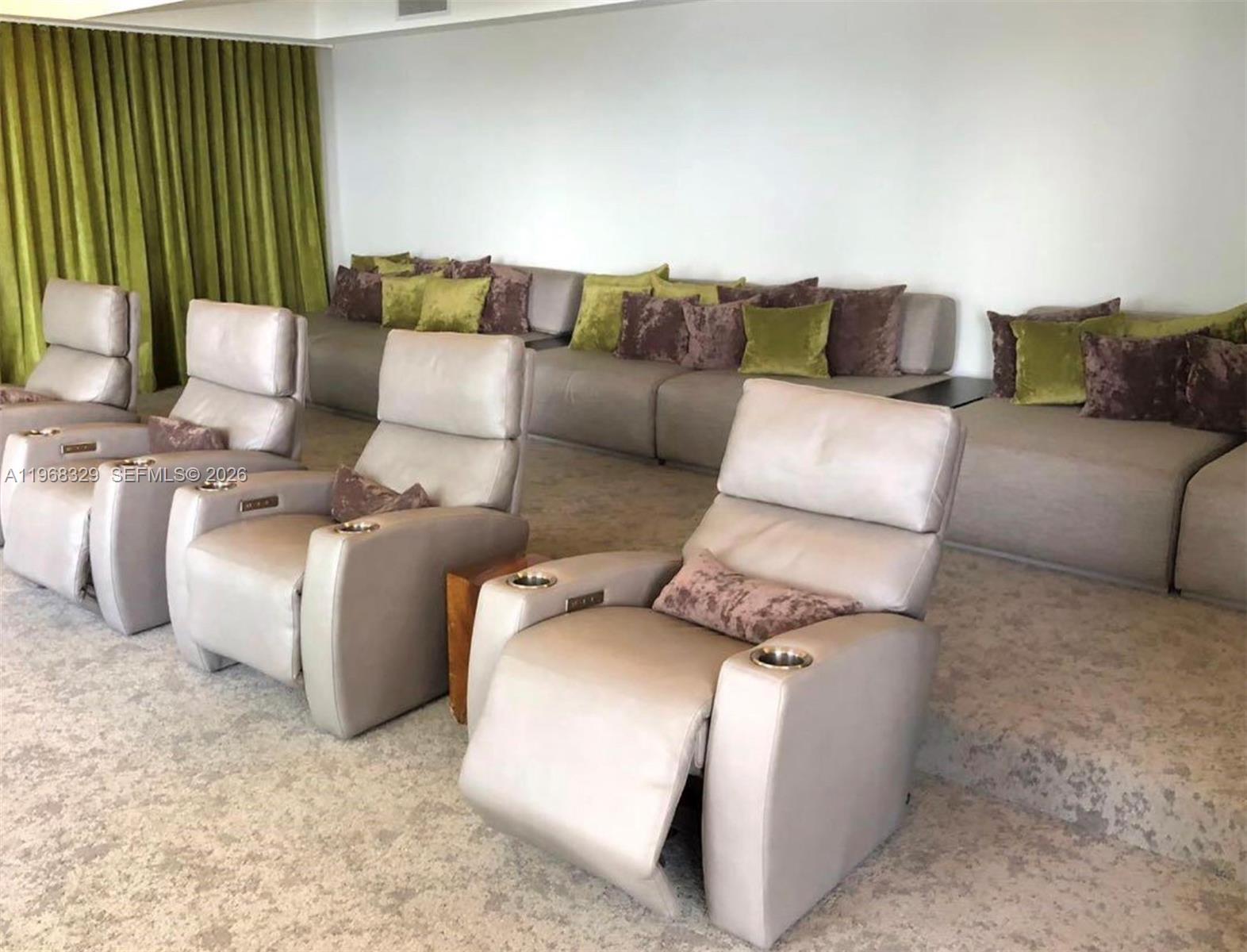 image Aria on the Bay21