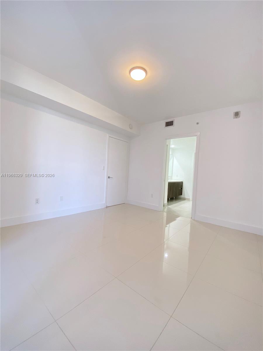 image Aria on the Bay34