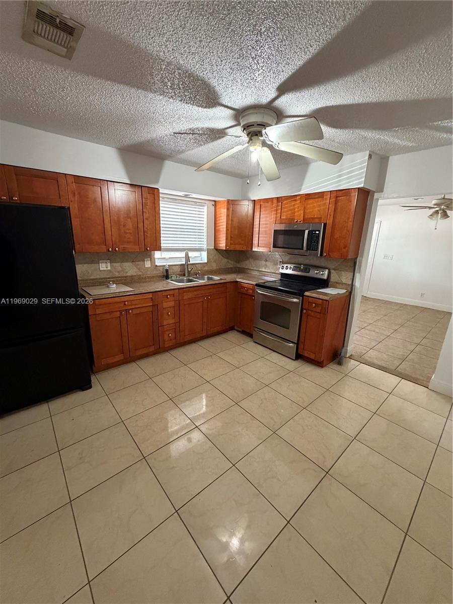 356 SW 2nd Pl Pompano Beach, FL 33060