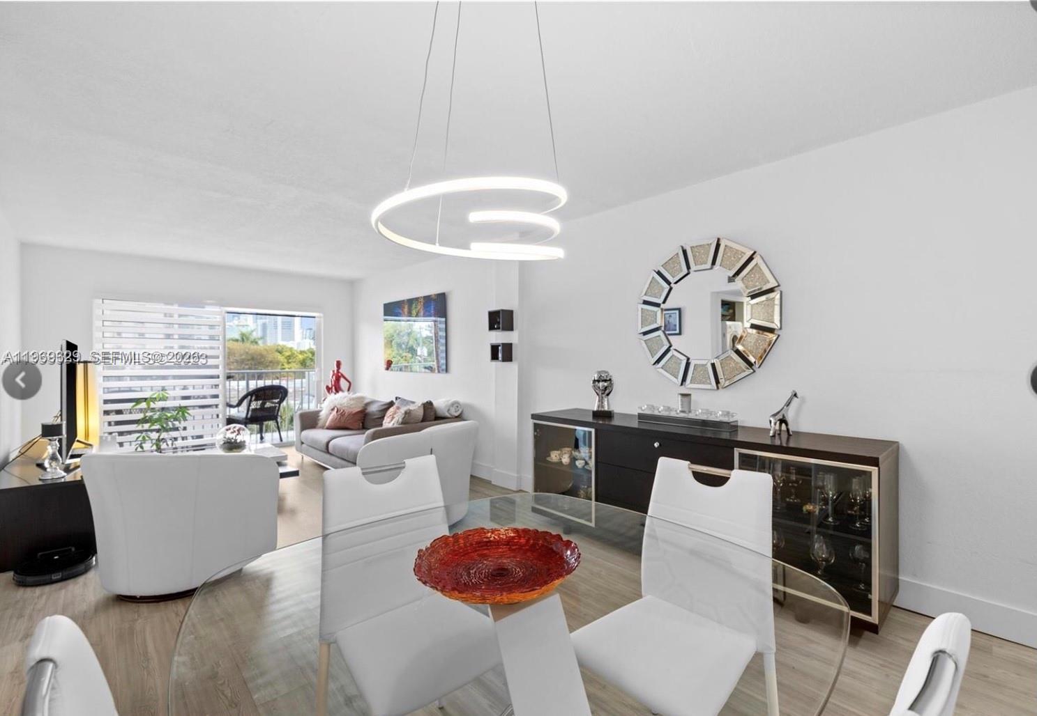 2530 SW 3rd Ave #305 Miami, FL 33129