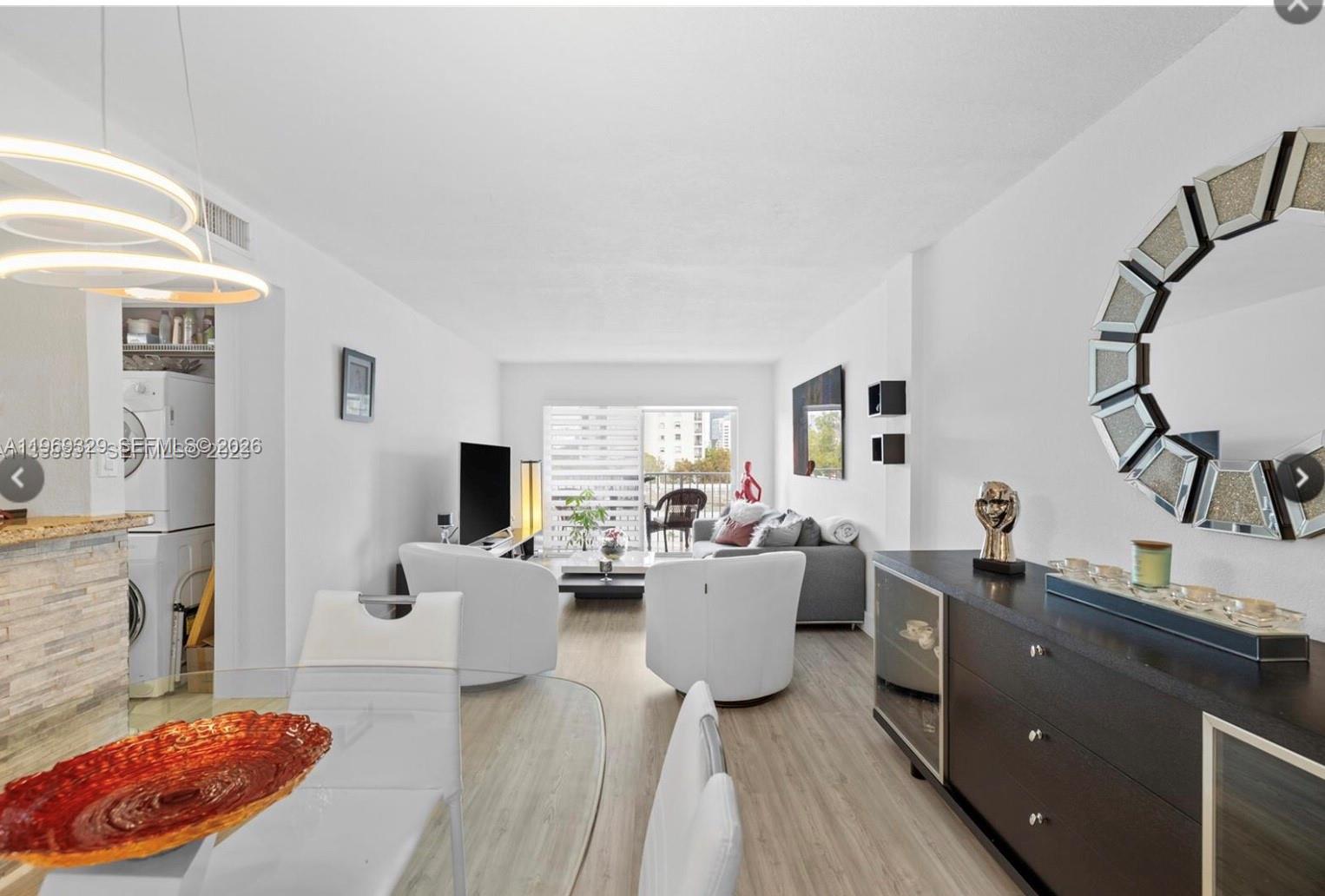 2530 SW 3rd Ave #305 Miami, FL 33129