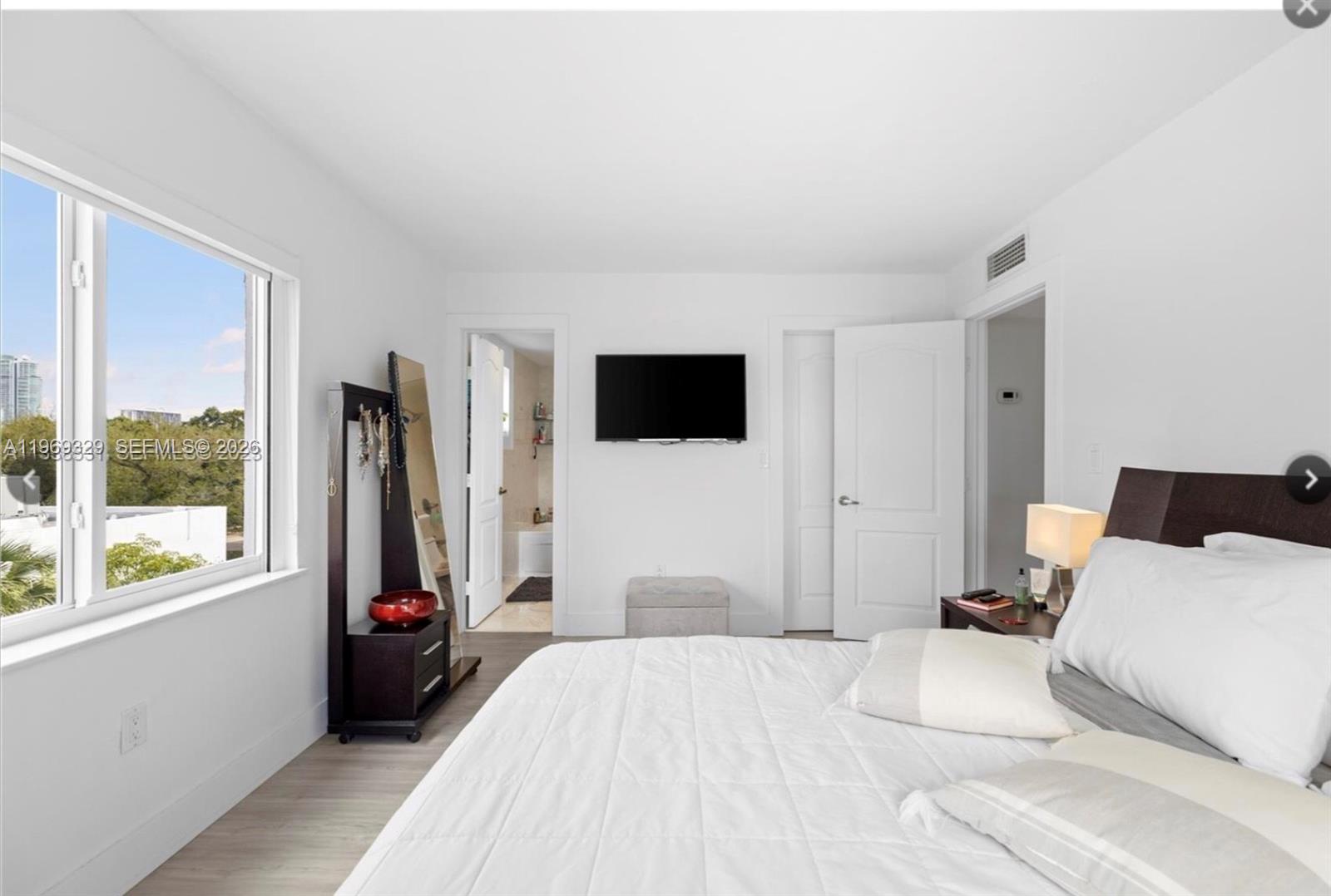 2530 SW 3rd Ave #305 Miami, FL 33129