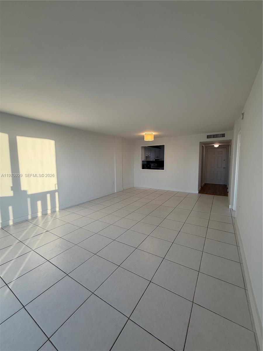 7900 Tatum Waterway Dr #506 Miami Beach, FL 33141