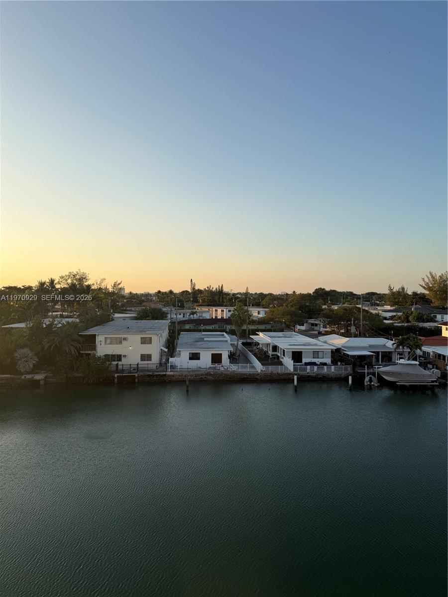 7900 Tatum Waterway Dr #506 Miami Beach, FL 33141