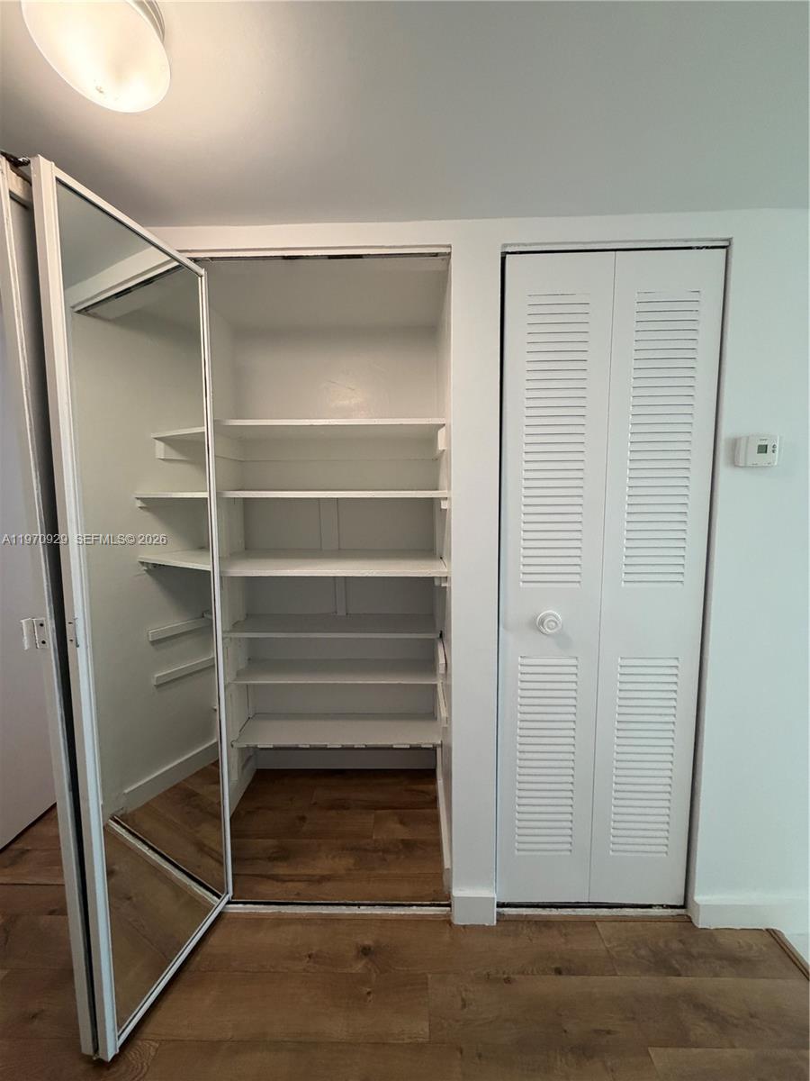 7900 Tatum Waterway Dr #506 Miami Beach, FL 33141