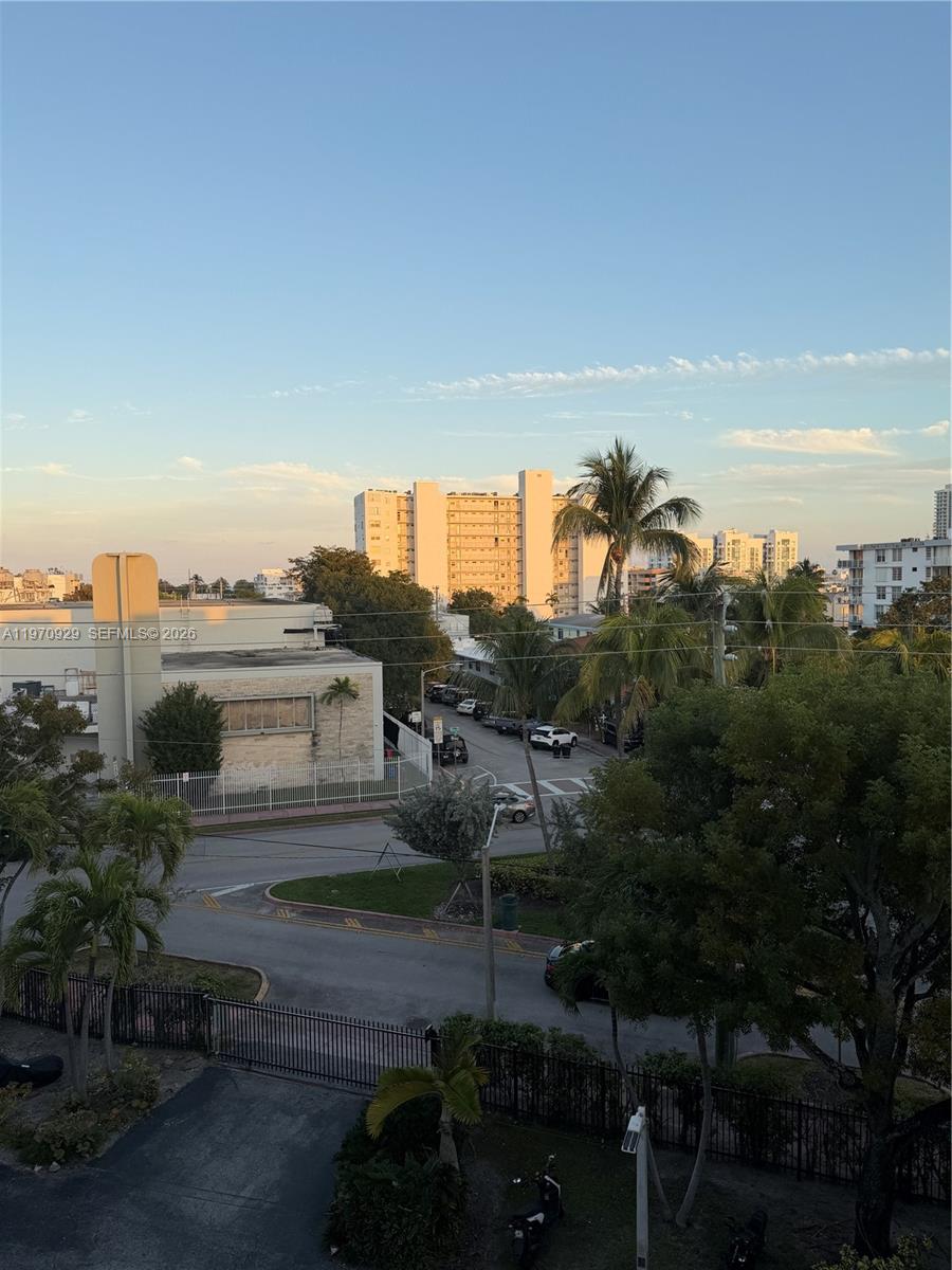 7900 Tatum Waterway Dr #506 Miami Beach, FL 33141