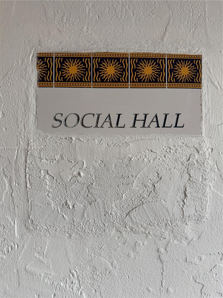 7900 Tatum Waterway Dr #506 Miami Beach, FL 33141