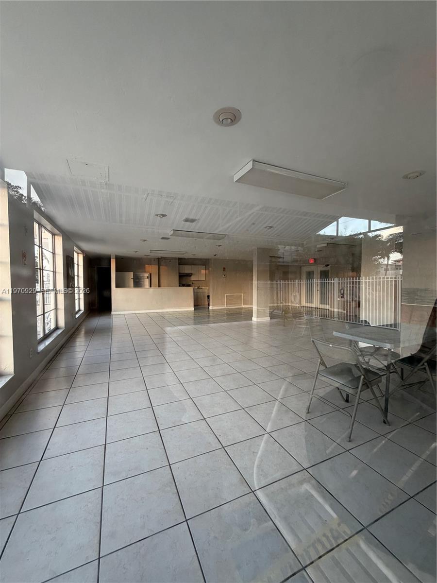 7900 Tatum Waterway Dr #506 Miami Beach, FL 33141