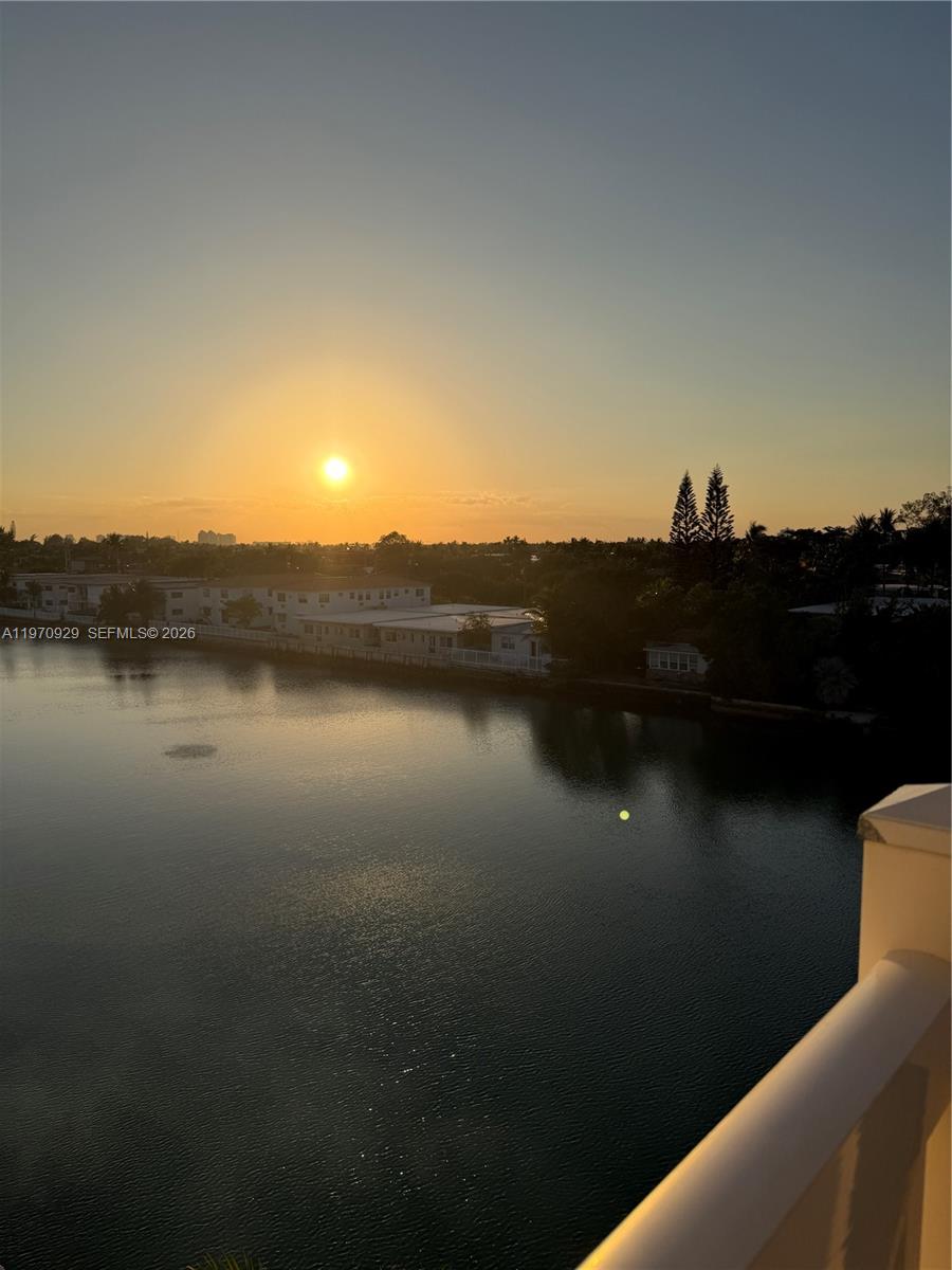 7900 Tatum Waterway Dr #506 Miami Beach, FL 33141