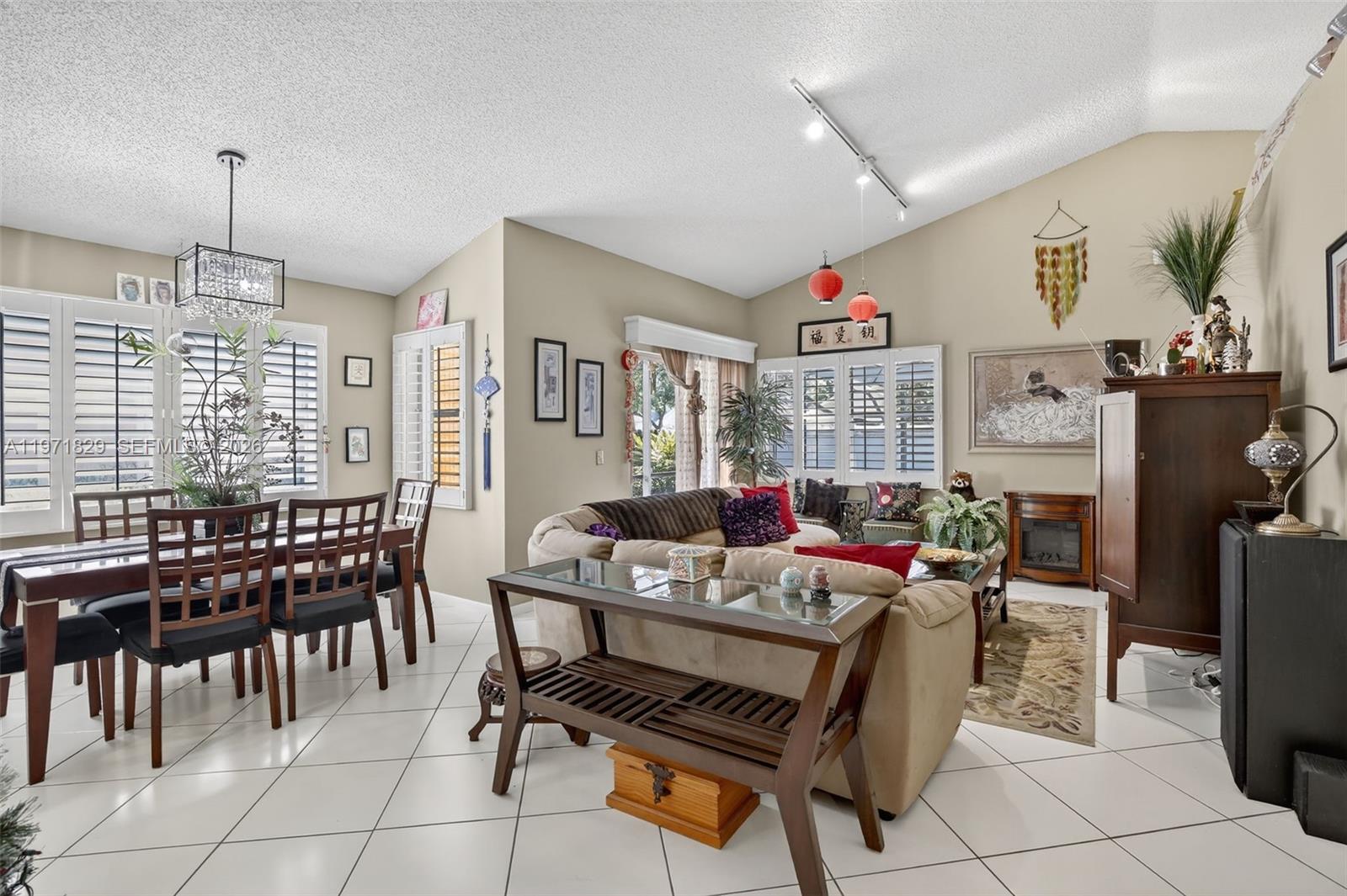 2897 Quail Run Ln Davie, FL 33328