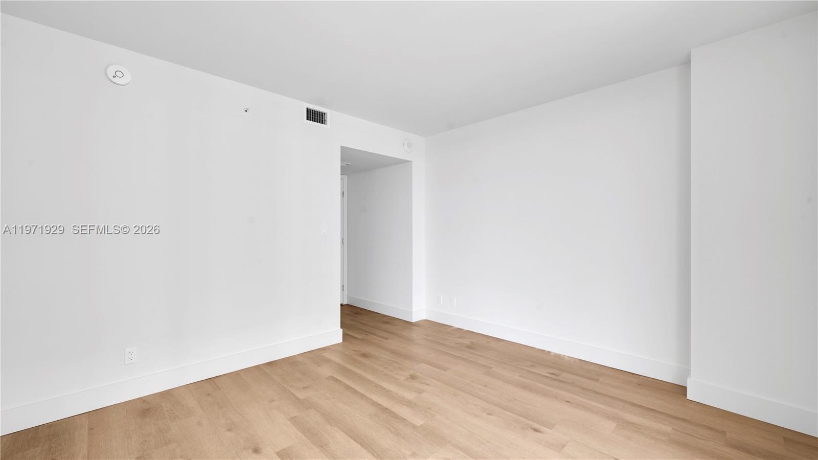 555 NE 34th St #1004 Miami, FL 33137