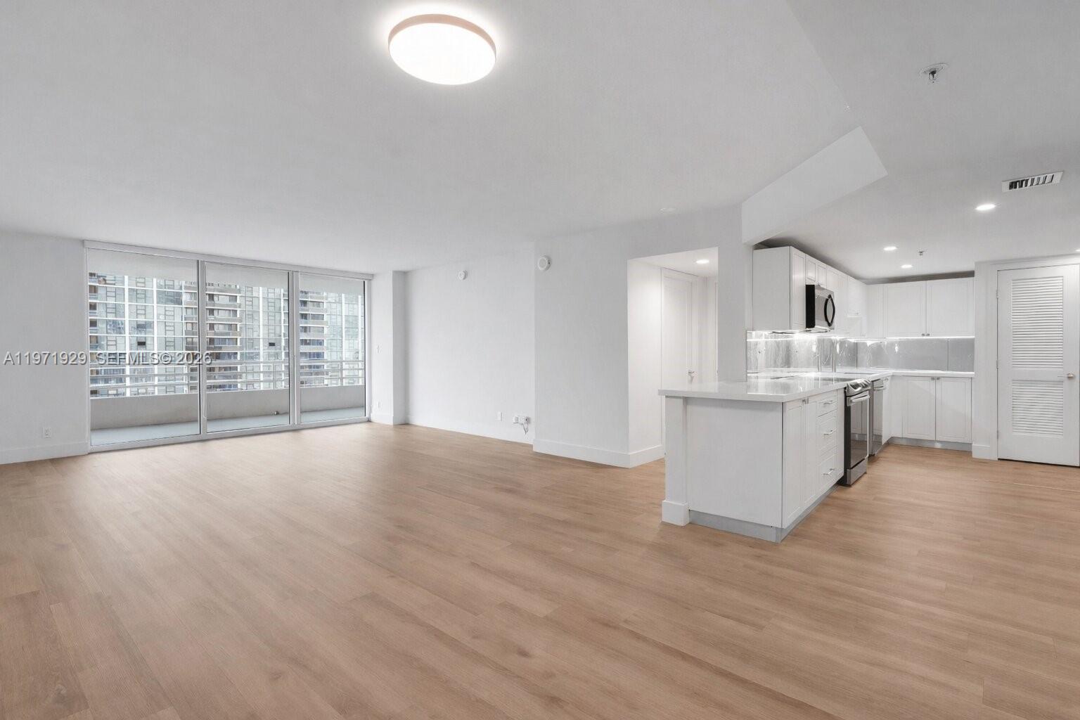 555 NE 34th St #1004 Miami, FL 33137