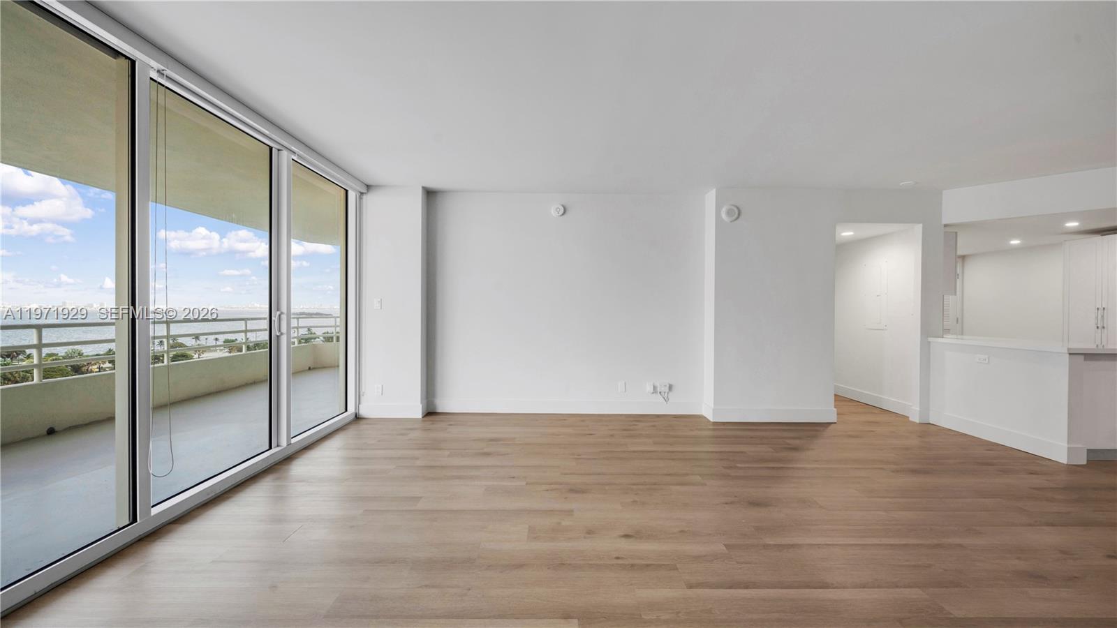 555 NE 34th St #1004 Miami, FL 33137