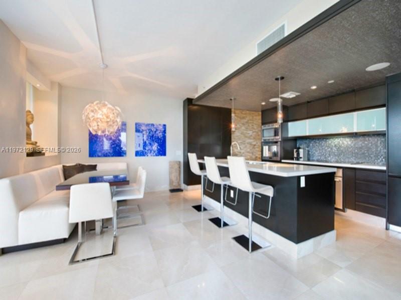 5875 Collins Ave #1008 Miami Beach, FL 33140