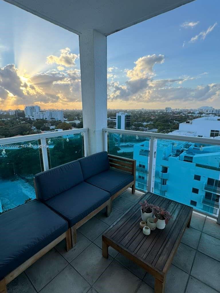 1723 SW 2nd Ave #1206