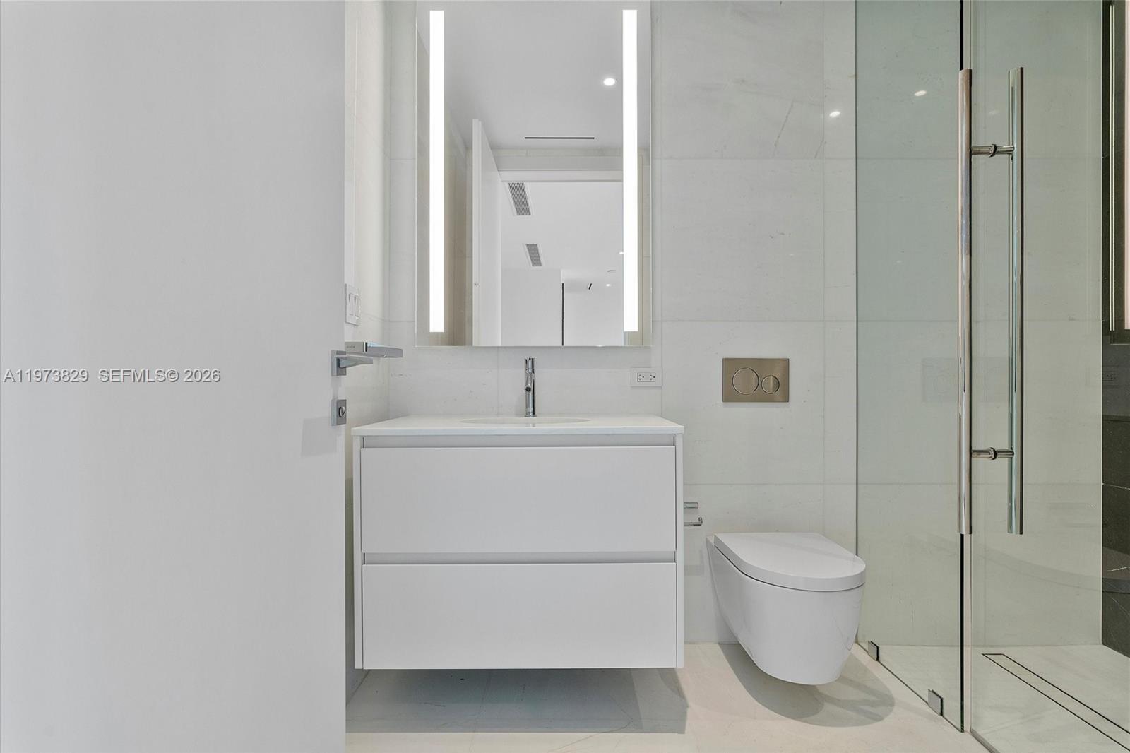 300 Biscayne Blvd Way #903 Miami, FL 33131