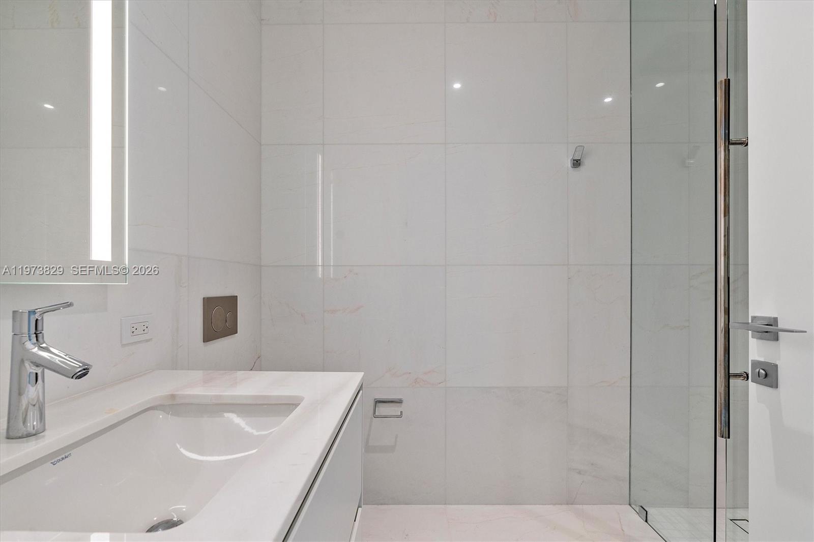 300 Biscayne Blvd Way #903 Miami, FL 33131