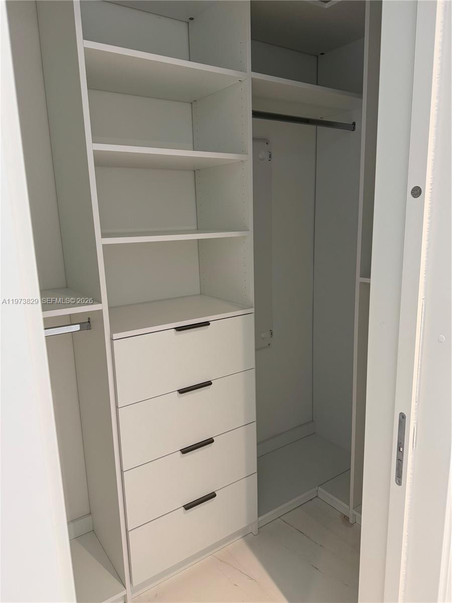 300 Biscayne Blvd Way #903 Miami, FL 33131