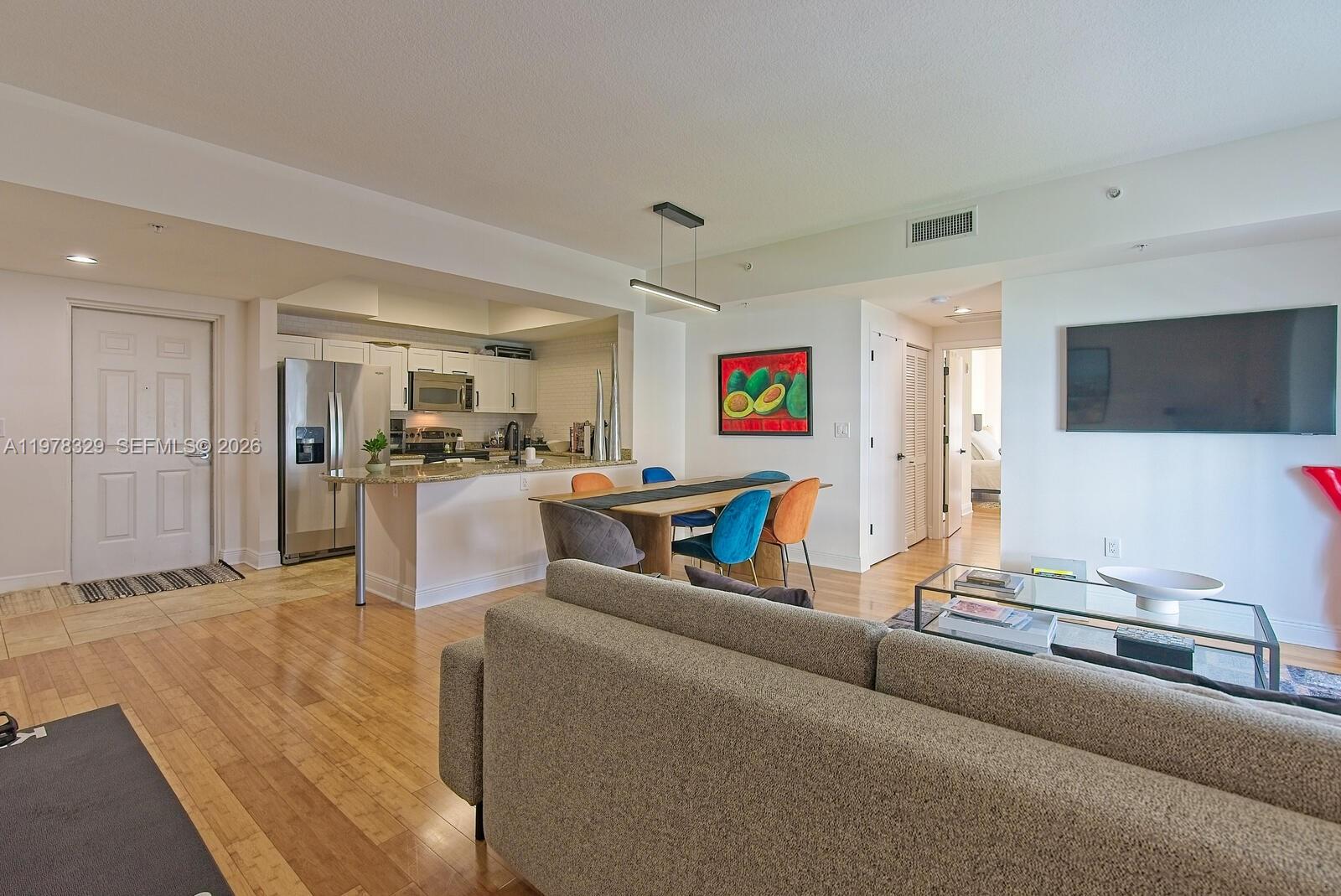 7285 SW 90th St #D613