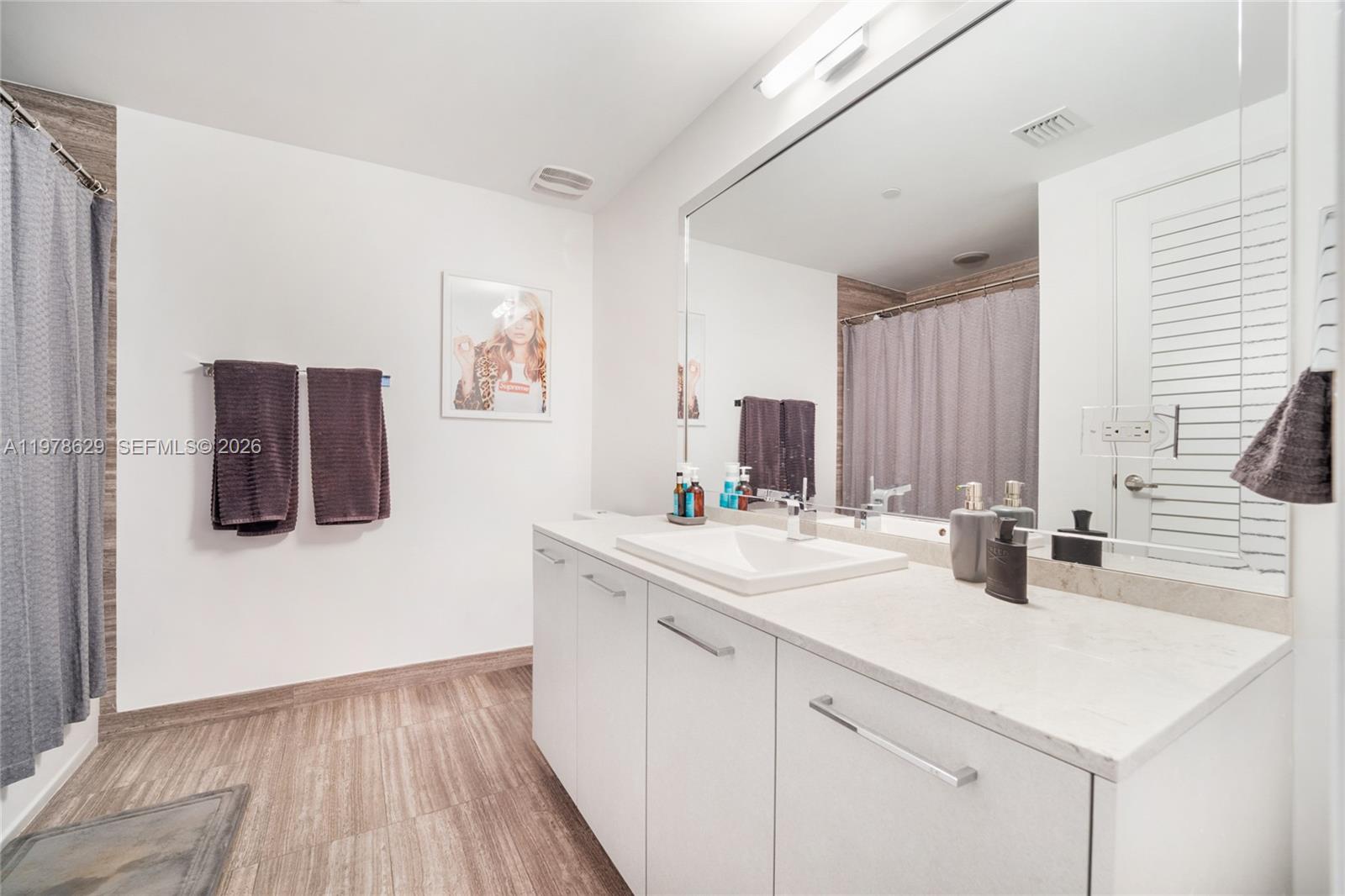 1010 Brickell Ave #2907 Miami, FL 33131