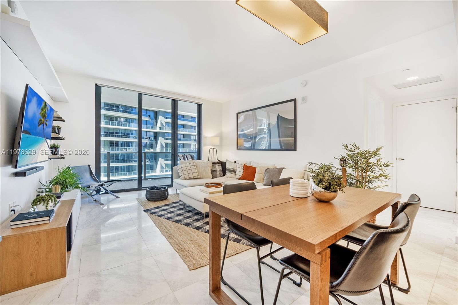 1010 Brickell Ave #2907 Miami, FL 33131