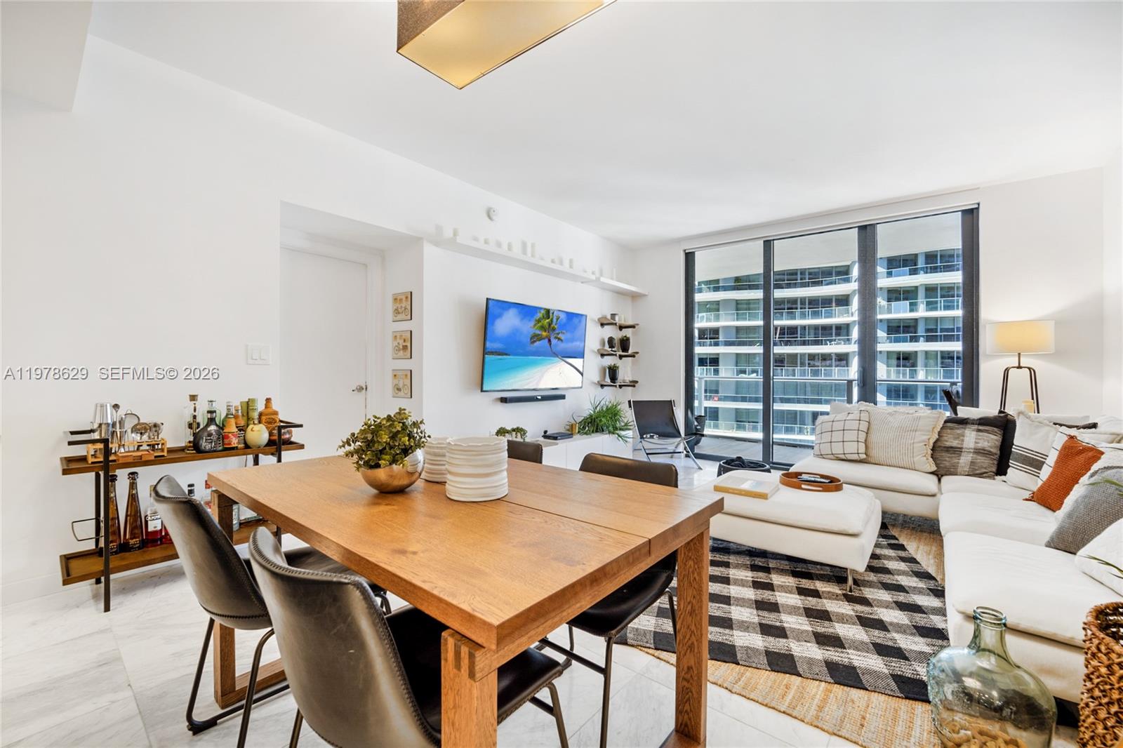 1010 Brickell Ave #2907 Miami, FL 33131