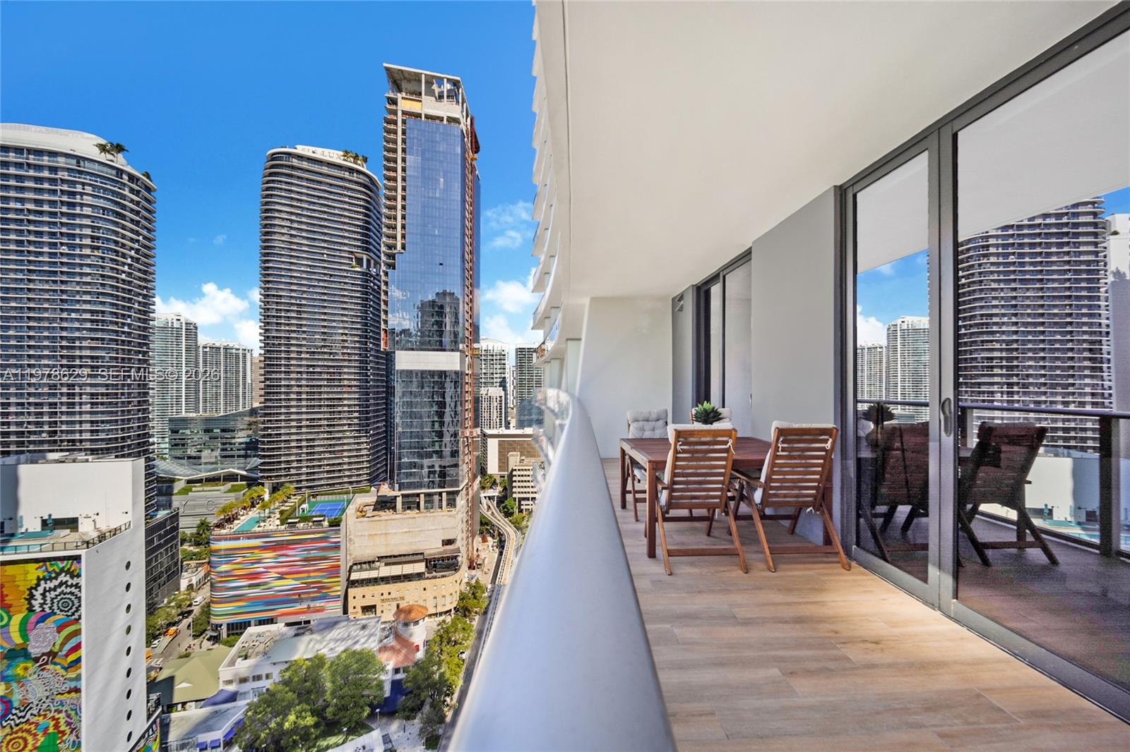 1010 Brickell Ave #2907 Miami, FL 33131