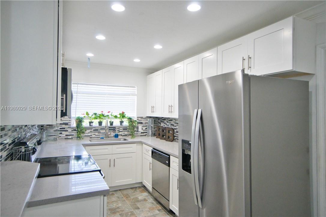 1419 N 16th Ct Hollywood, FL 33020