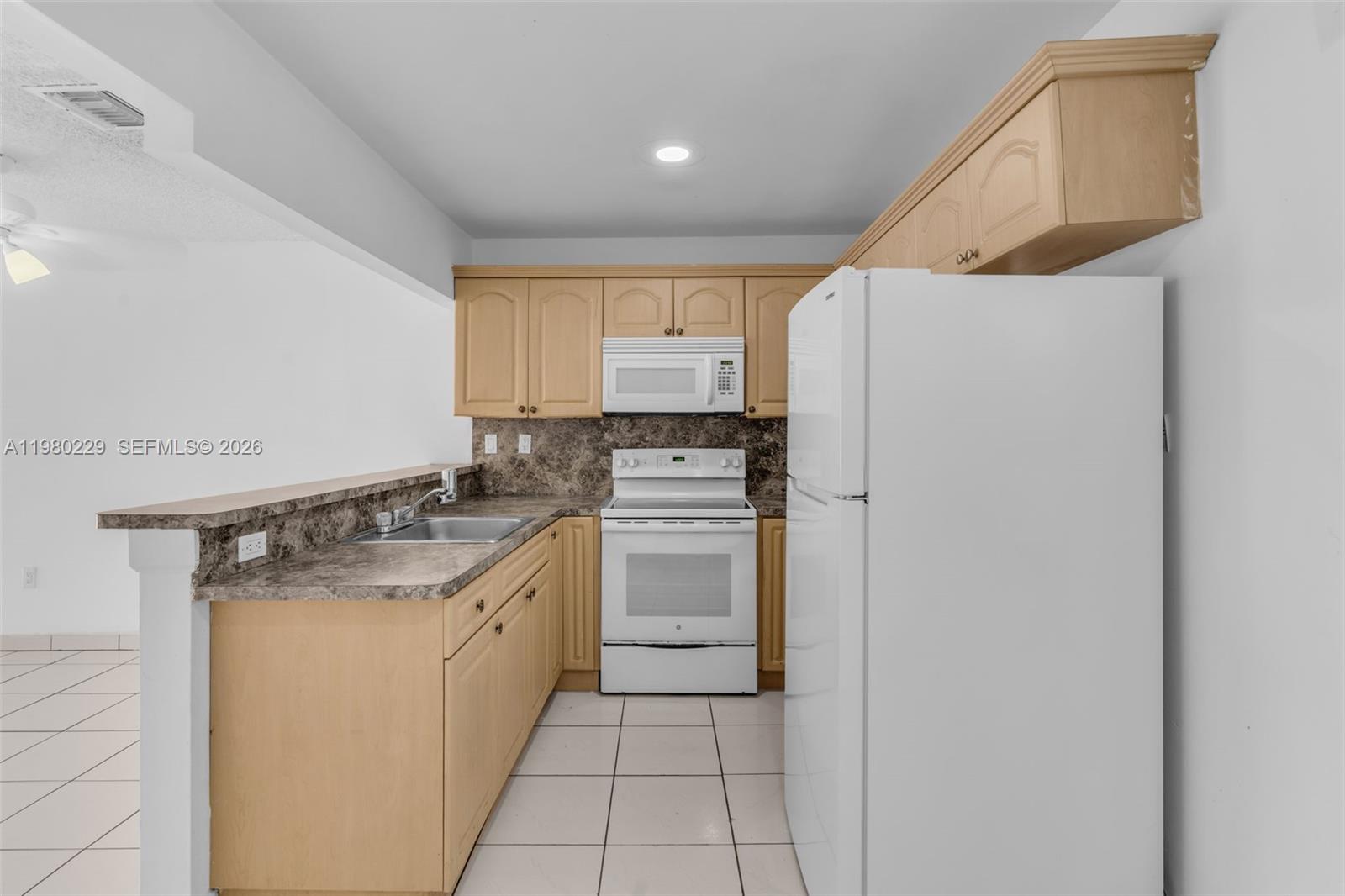 15421 SW 81st Cir Ln #28 Miami, FL 33193