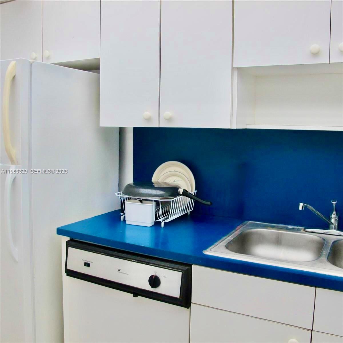 400 Kings Pt Dr #812 Sunny Isles Beach, FL 33160