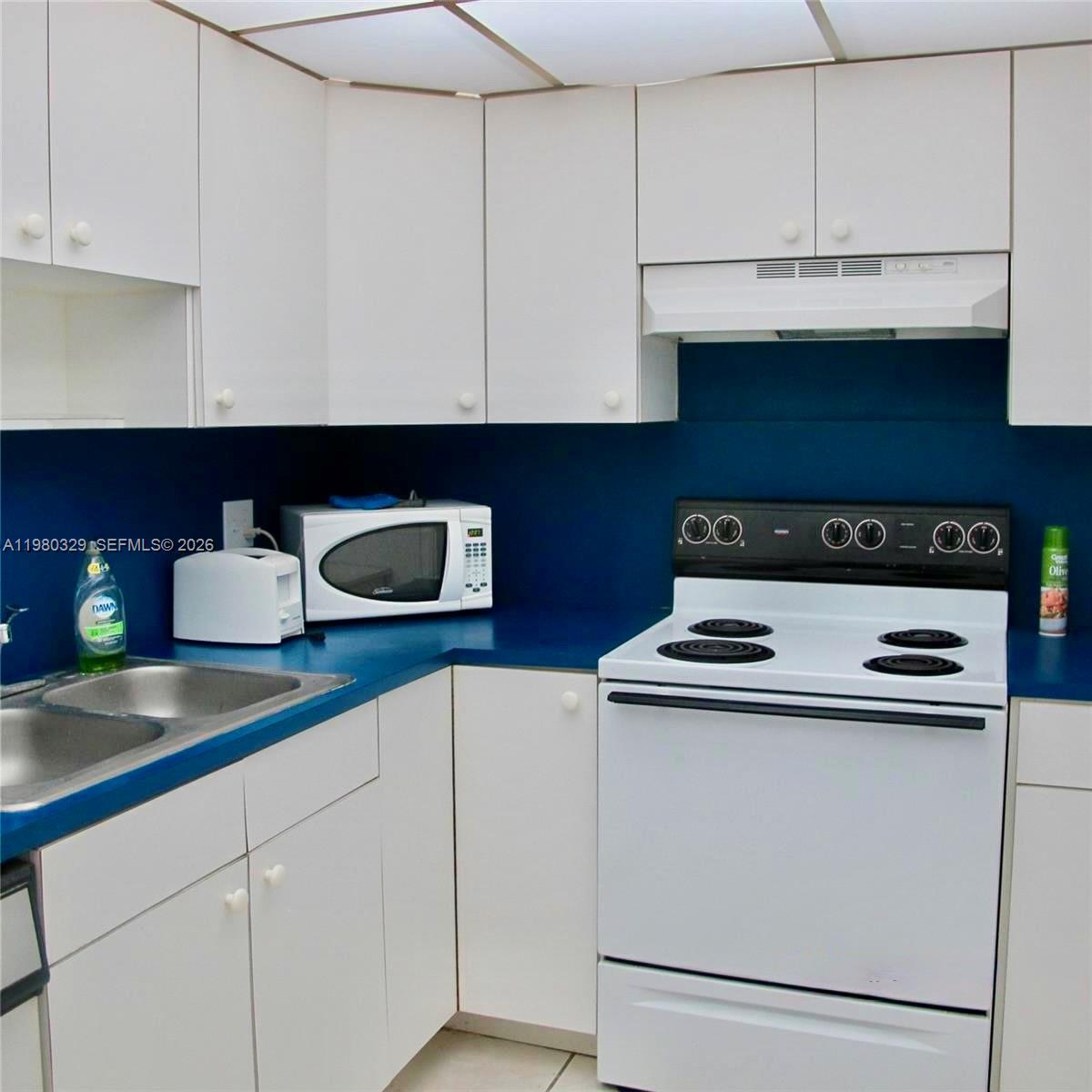 400 Kings Pt Dr #812 Sunny Isles Beach, FL 33160