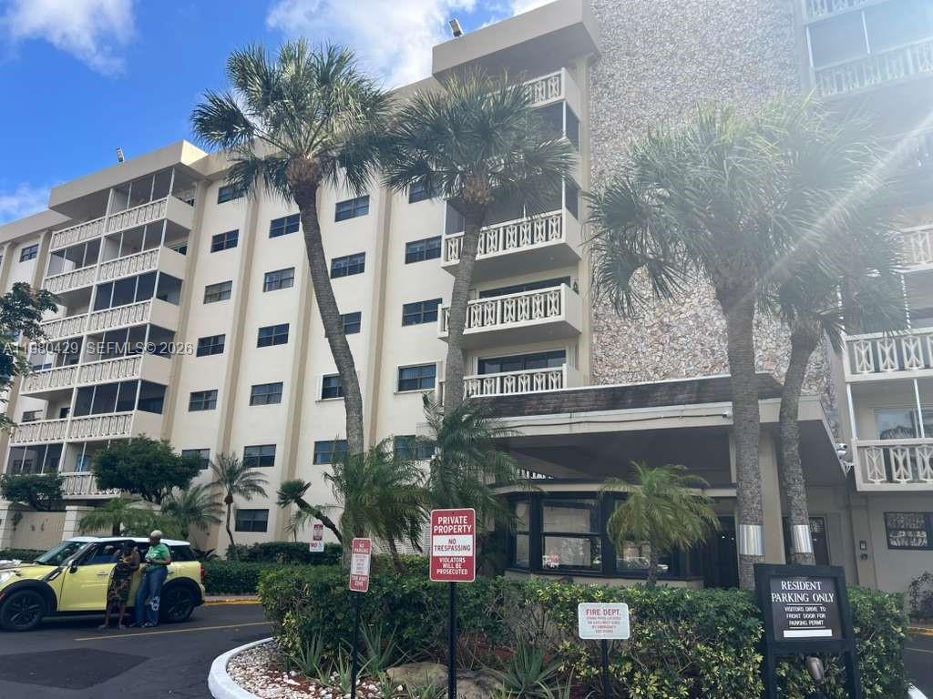 800 NE 195th St #501