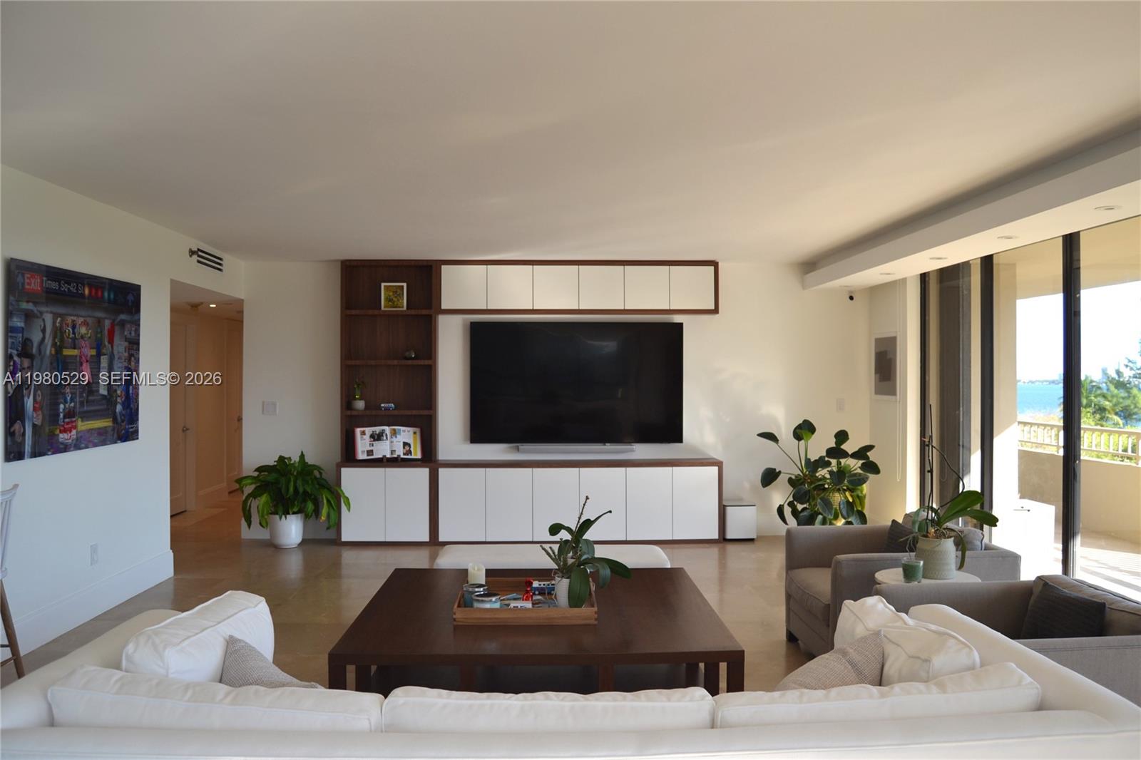 11113 Biscayne Blvd #351 Miami, FL 33181