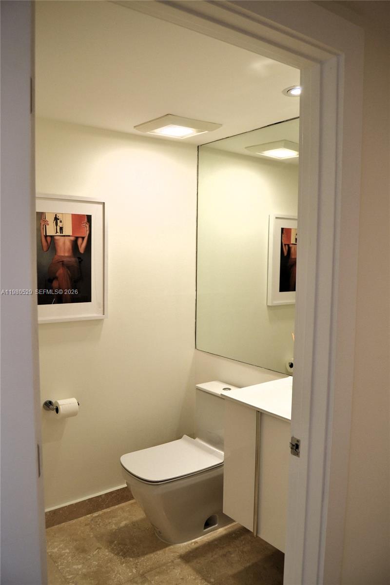 11113 Biscayne Blvd #351 Miami, FL 33181