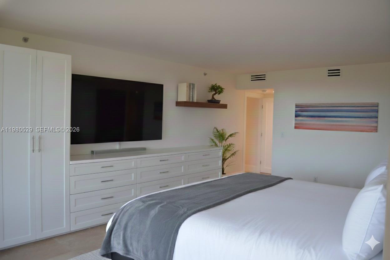 11113 Biscayne Blvd #351 Miami, FL 33181