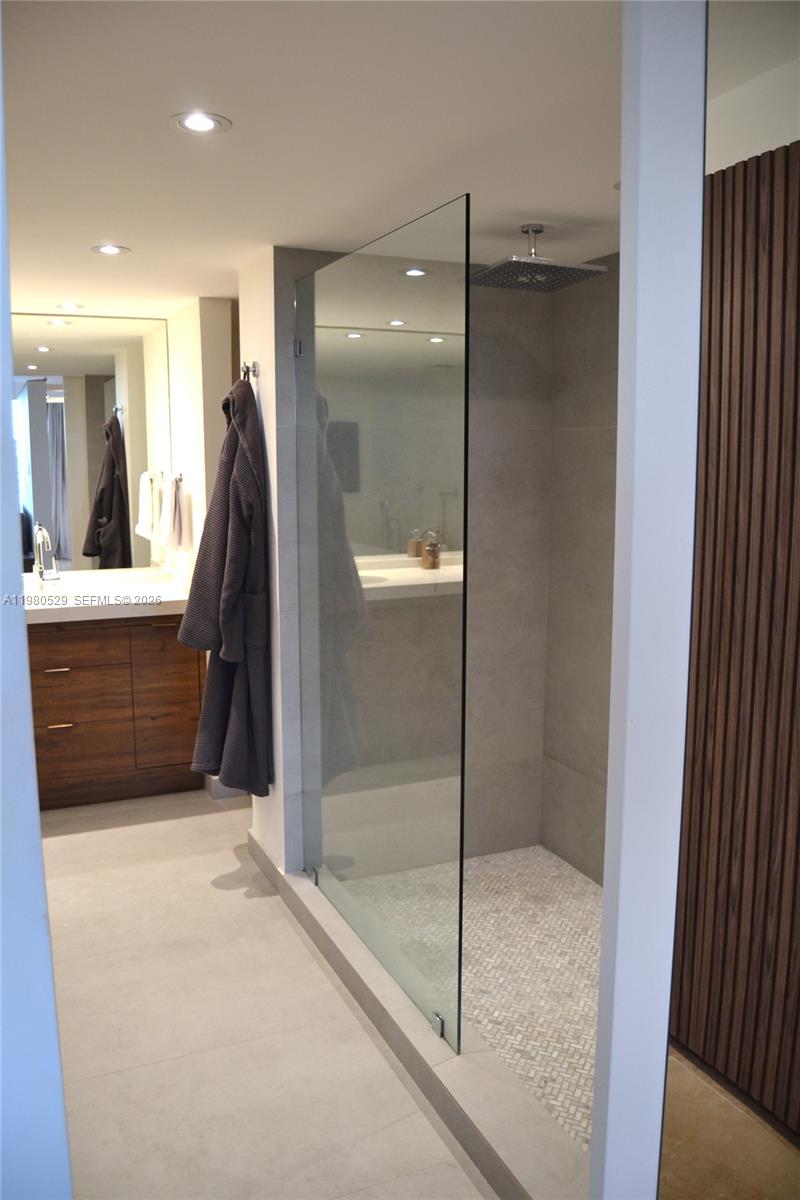 11113 Biscayne Blvd #351 Miami, FL 33181