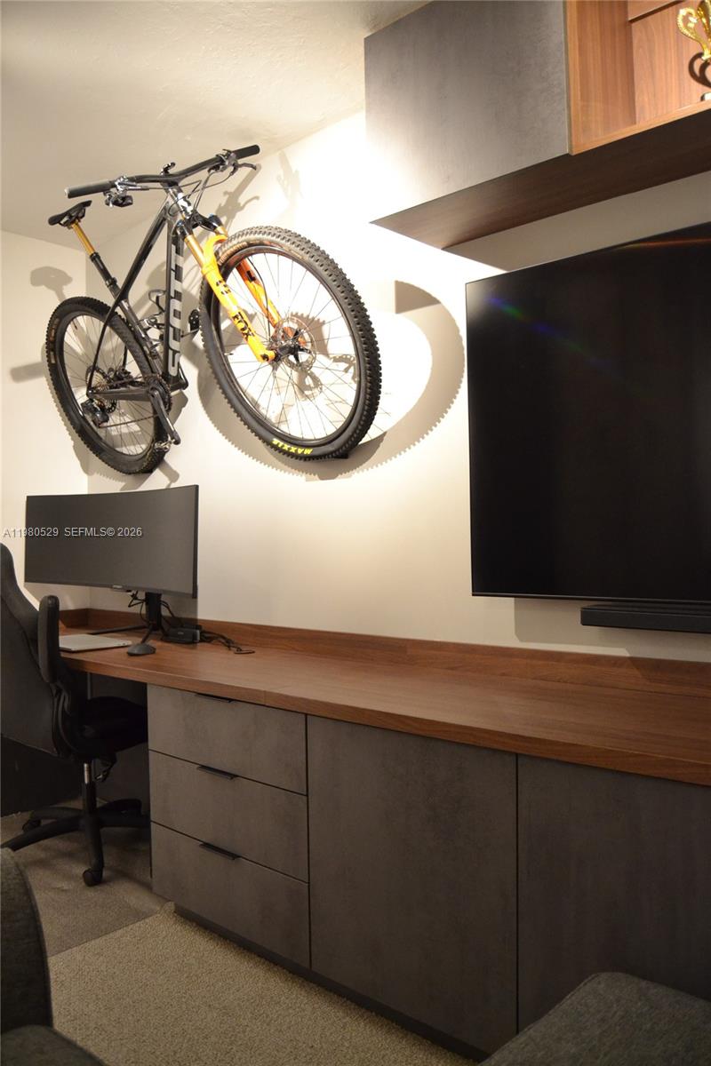 11113 Biscayne Blvd #351 Miami, FL 33181