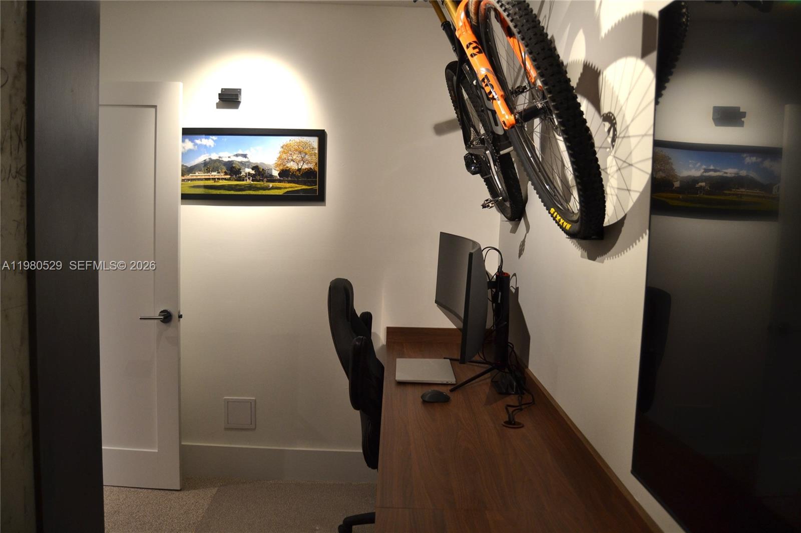 11113 Biscayne Blvd #351 Miami, FL 33181