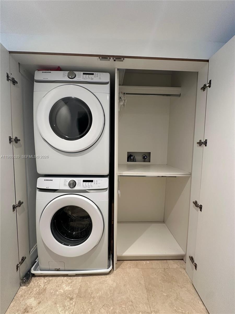 11113 Biscayne Blvd #351 Miami, FL 33181