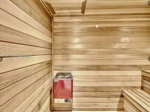 11113 Biscayne Blvd #351 Miami, FL 33181