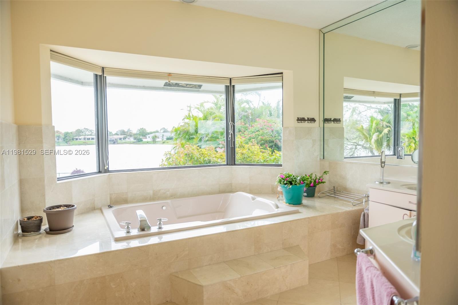 4655 SW 89th Ave Miami, FL 33165