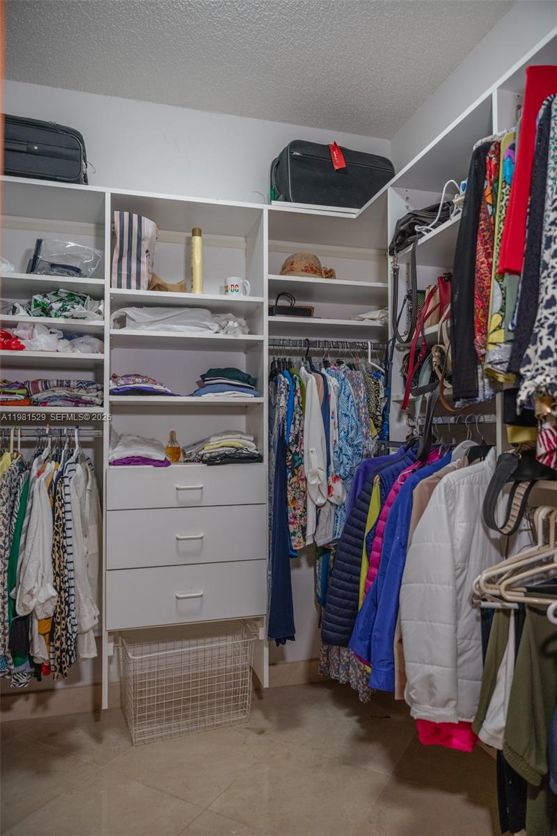 4655 SW 89th Ave Miami, FL 33165