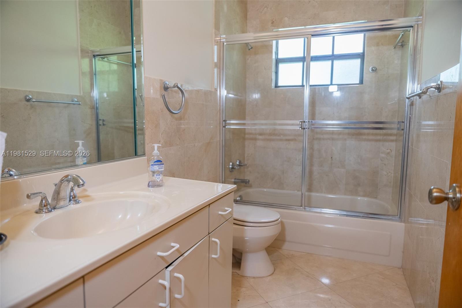 4655 SW 89th Ave Miami, FL 33165